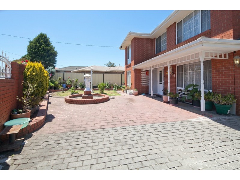 34 Kerrison Drive, Hampton Park VIC 3976