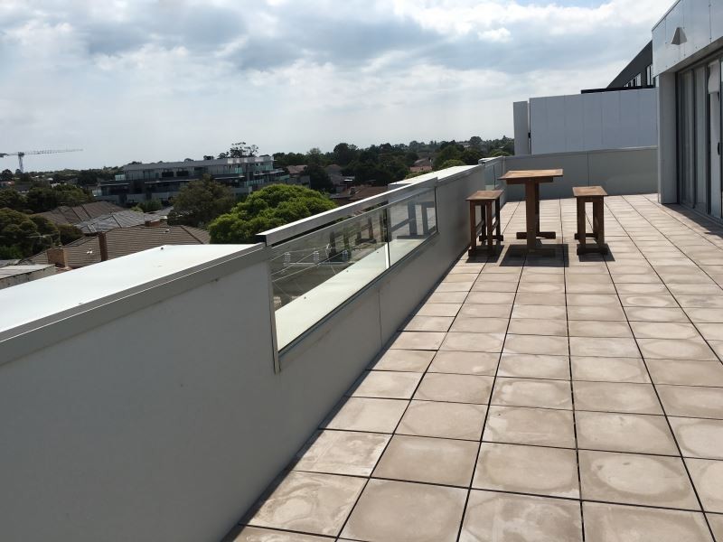 301 / 286 Neerim Road, Carnegie VIC 3163