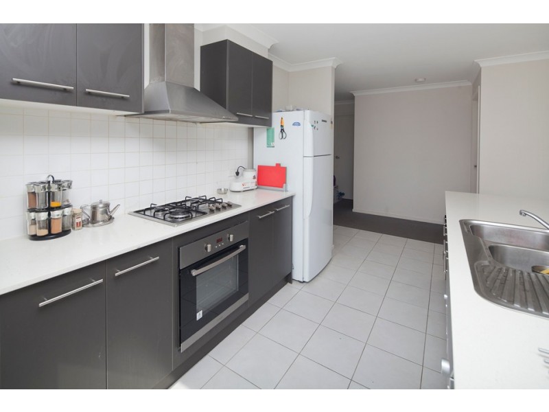 223 Paterson Drive, Lynbrook VIC 3975