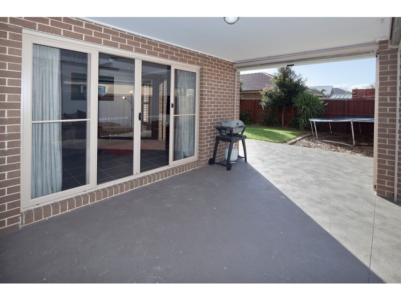14 Lakeside Drive, Berwick VIC 3806