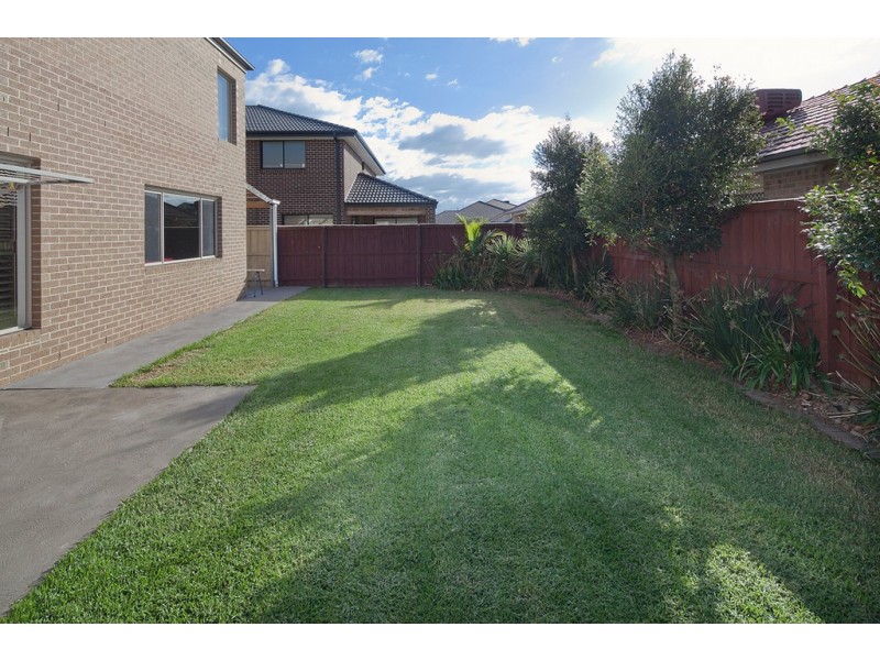 14 Lakeside Drive, Berwick VIC 3806