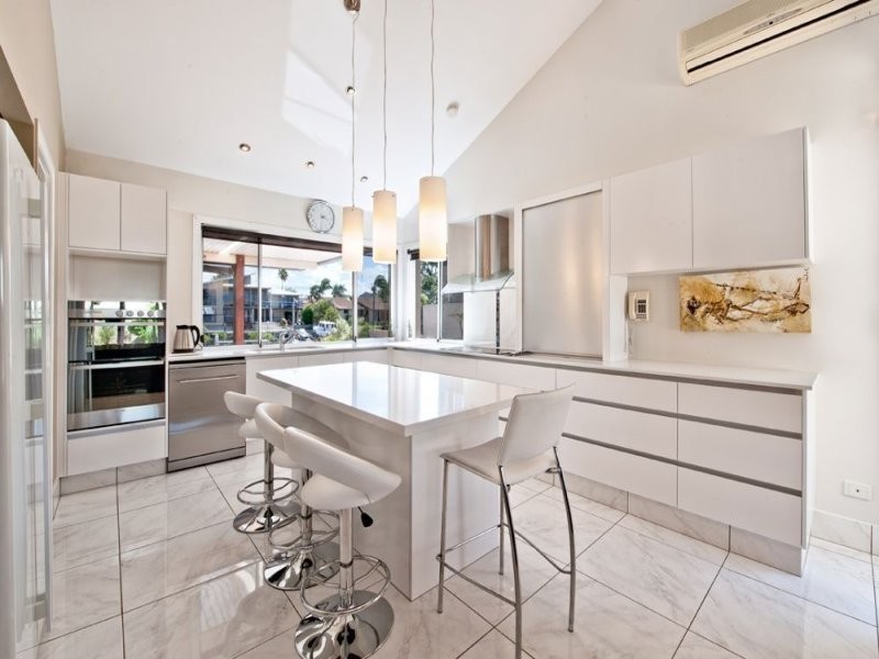 Broadbeach Waters QLD 4218