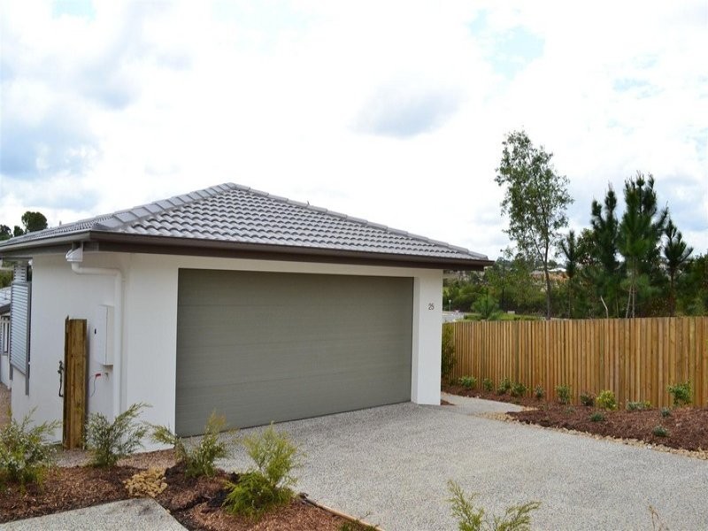 1 McAuley Crescent, Pacific Pines QLD 4211