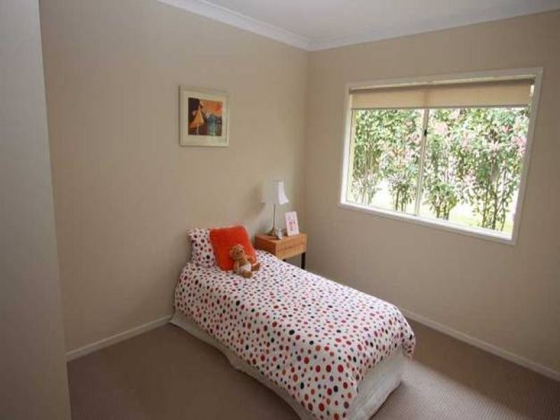 4 Twynam Mews, Pacific Pines QLD 4211