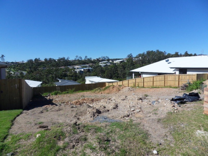 Pacific Pines QLD 4211