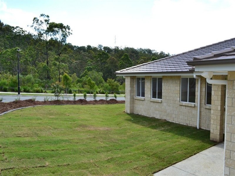 2/20 Aldgate Crescent, Pacific Pines QLD 4211