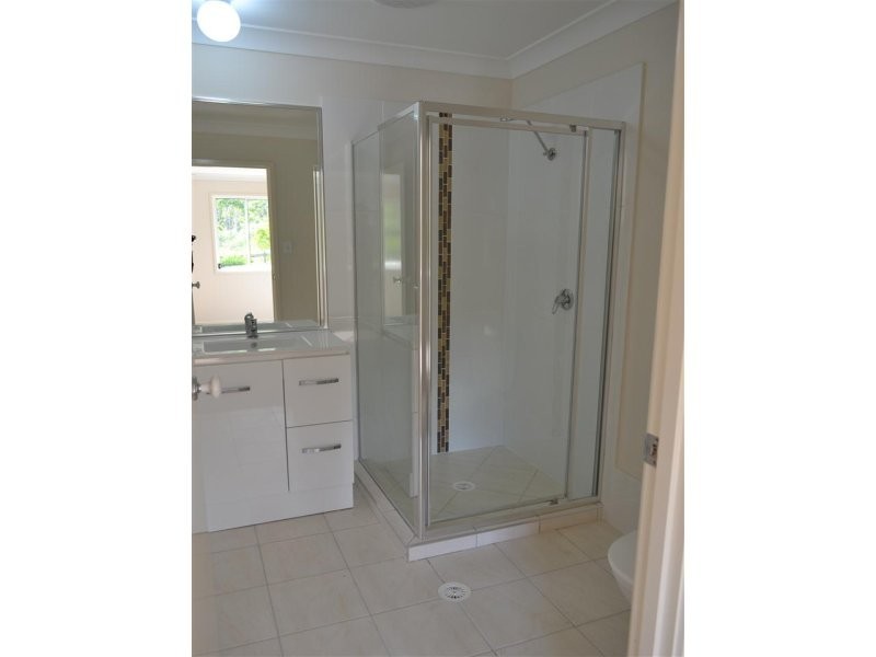 2/20 Aldgate Crescent, Pacific Pines QLD 4211