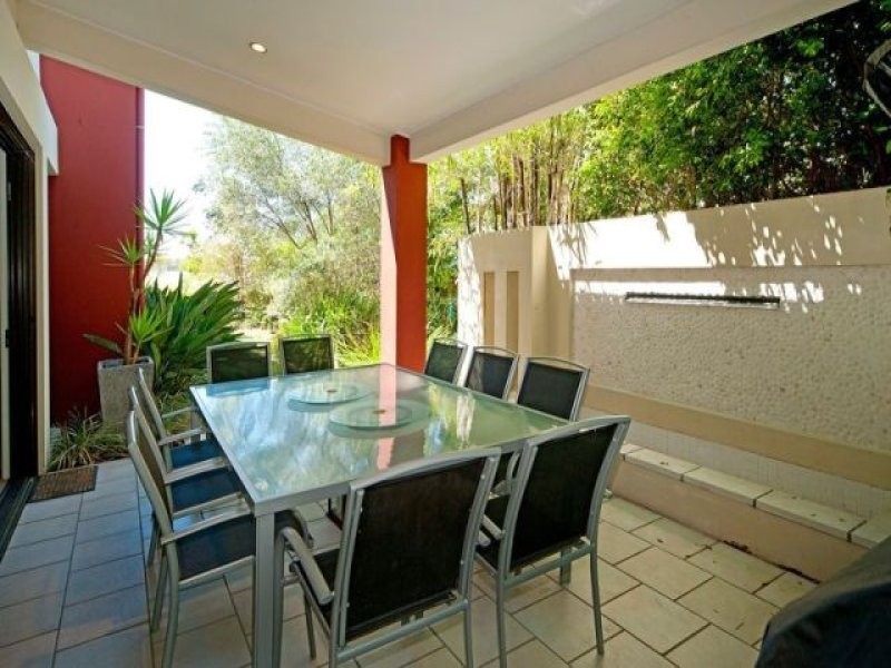 35 Mellum Circuit, Pacific Pines QLD 4211