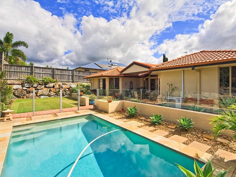 6 Springwood Avenue, Pacific Pines QLD 4211