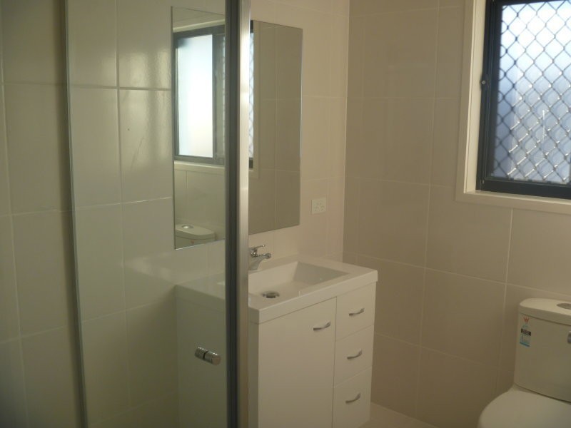 7 Rise Circuit, Pacific Pines QLD 4211