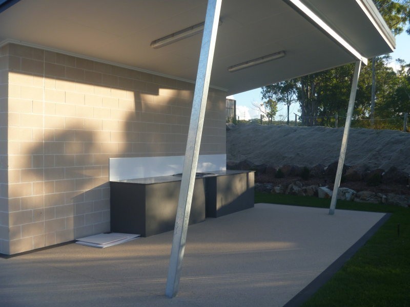 7 Rise Circuit, Pacific Pines QLD 4211