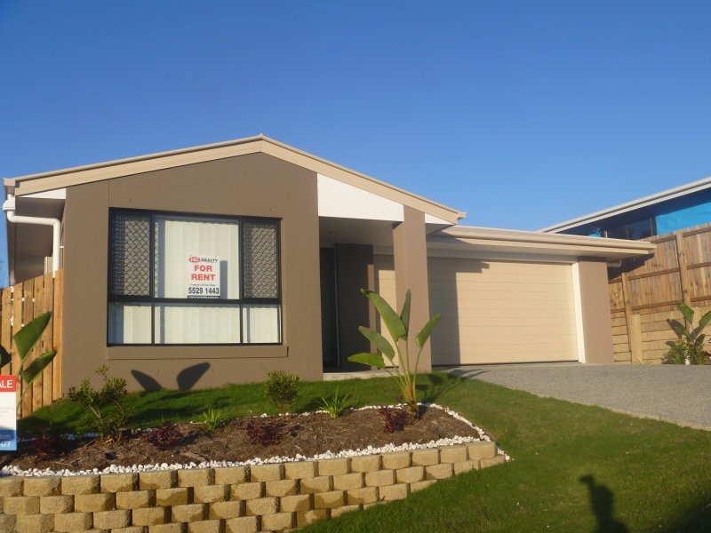 30 Rise Circuit, Pacific Pines QLD 4211