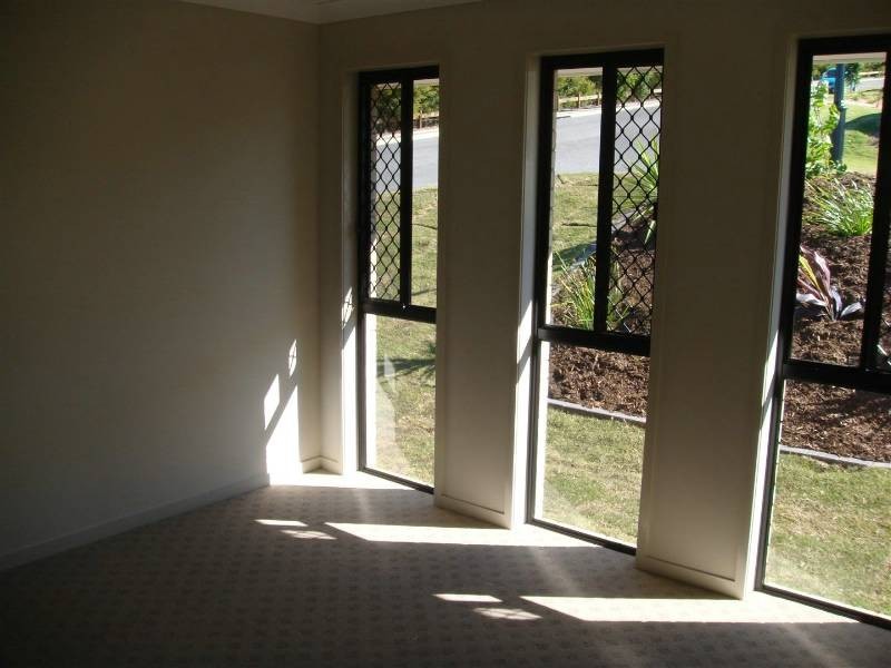 35 Fortescue Street, Pacific Pines QLD 4211