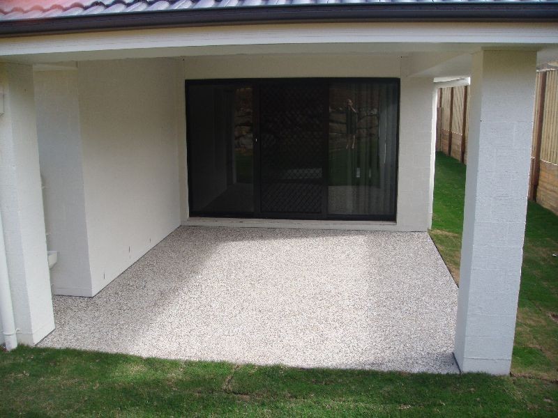 17 Hawkesbury Avenue, Pacific Pines QLD 4211