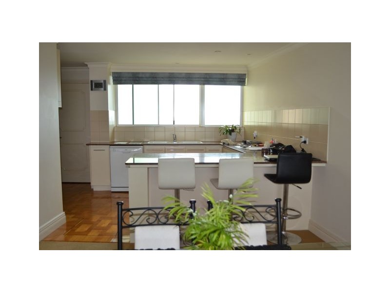 B9-3/75 Brighton Parade, Southport QLD 4215