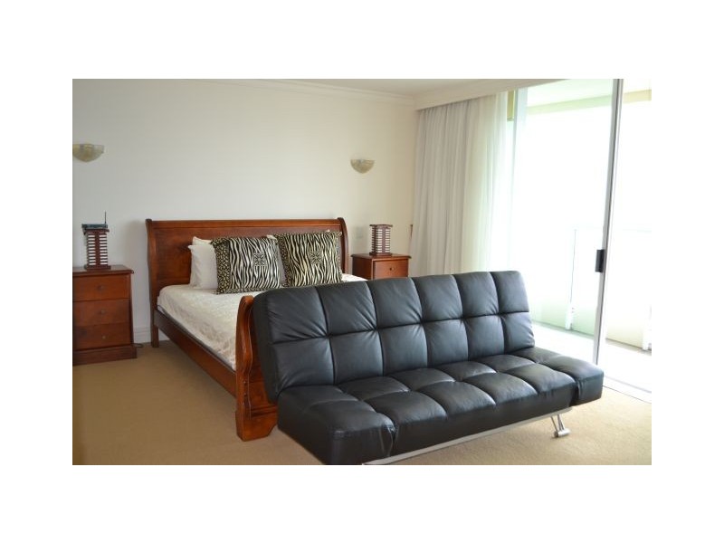 B9-3/75 Brighton Parade, Southport QLD 4215