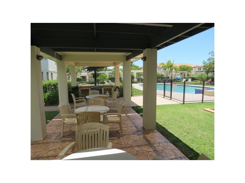 226 Cheltenham Drive, Robina QLD 4226