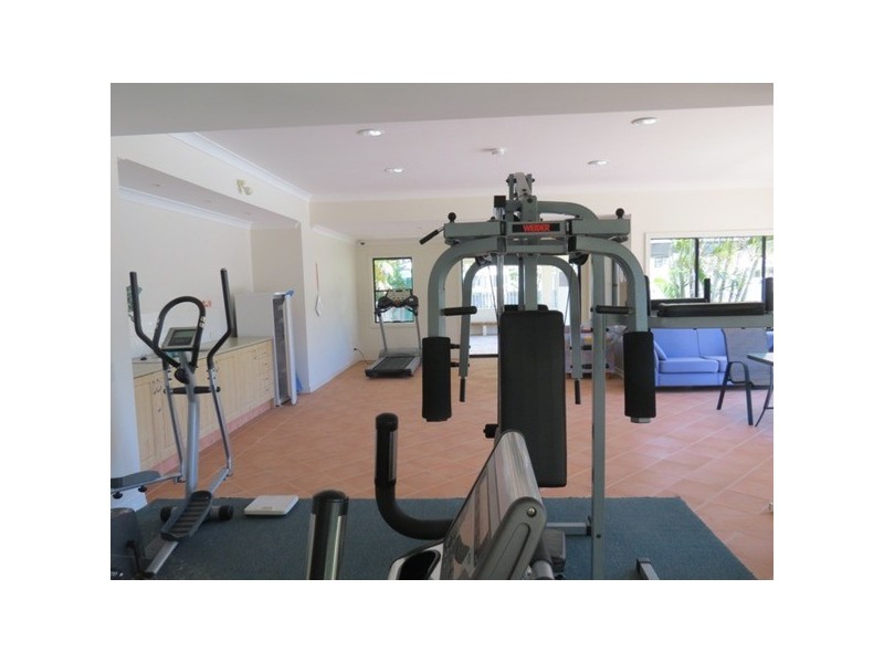 226 Cheltenham Drive, Robina QLD 4226