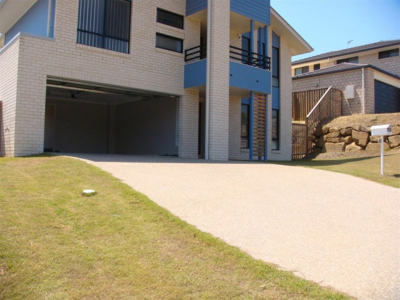 15 Chesterton Street, Pacific Pines QLD 4211