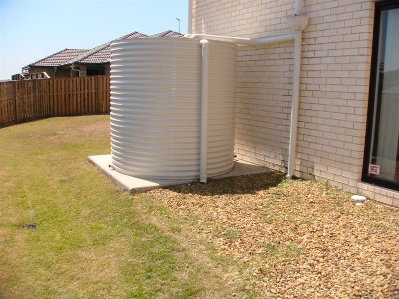 15 Chesterton Street, Pacific Pines QLD 4211