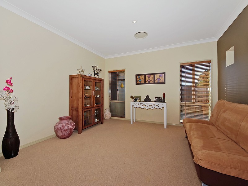 37 Homestead Circuit, Maudsland QLD 4210