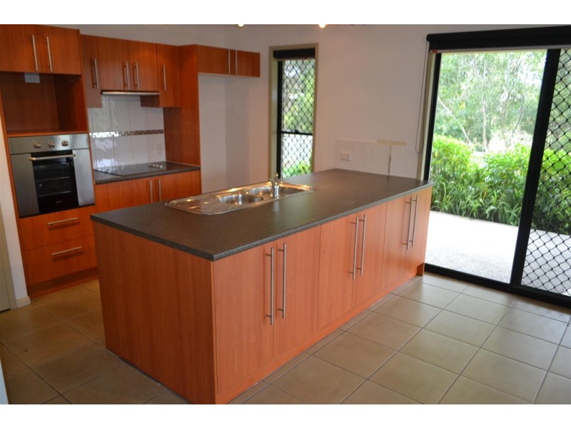 15 Gerard Street, Pacific Pines QLD 4211