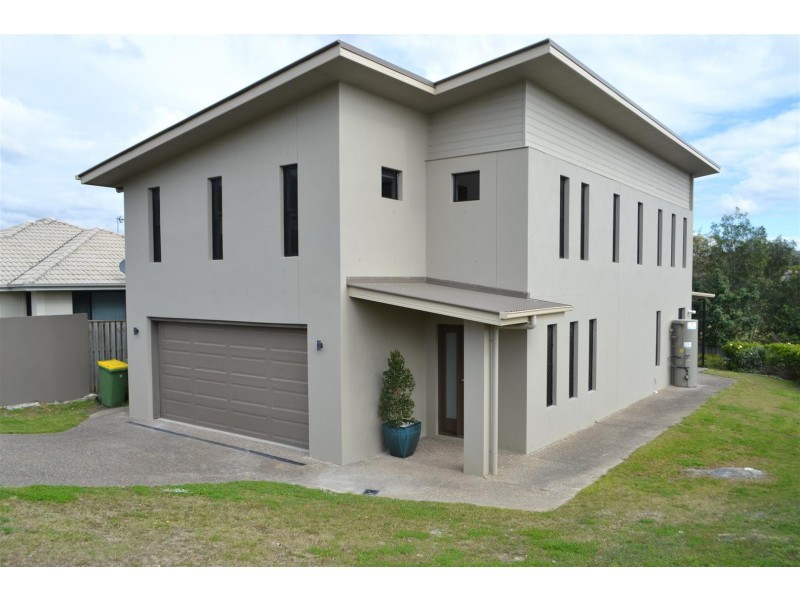 15 Gerard Street, Pacific Pines QLD 4211