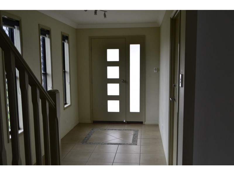 15 Gerard Street, Pacific Pines QLD 4211