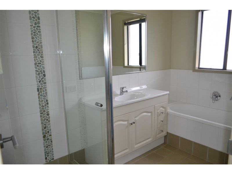 15 Gerard Street, Pacific Pines QLD 4211