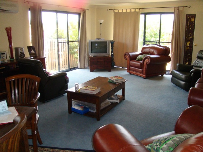 19 Stockdale Street, Pacific Pines QLD 4211