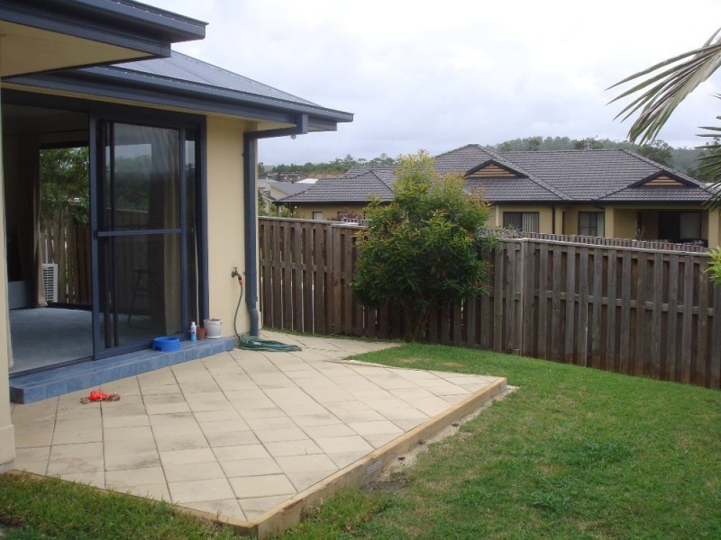 19 Stockdale Street, Pacific Pines QLD 4211