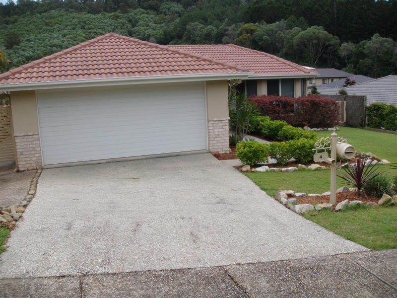 4 Lambert Street, Pacific Pines QLD 4211