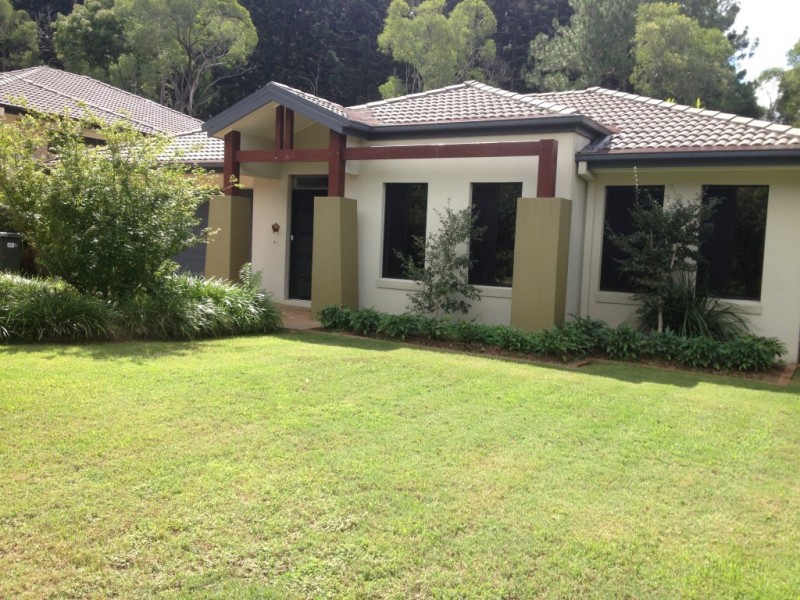13 Lambert Drive, Maudsland QLD 4210