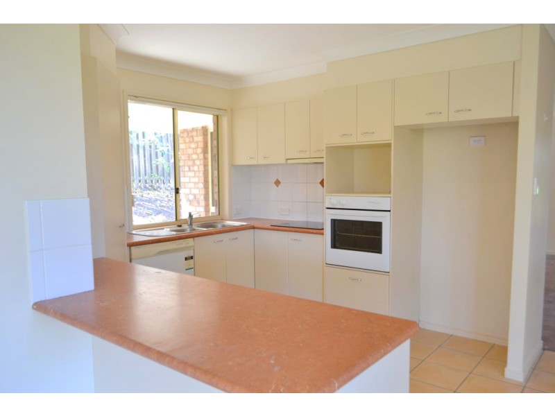 24 Maui Crescent, Oxenford QLD 4210