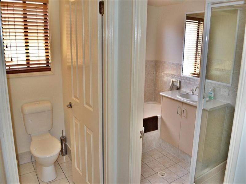 23 Midway Terrace, Pacific Pines QLD 4211