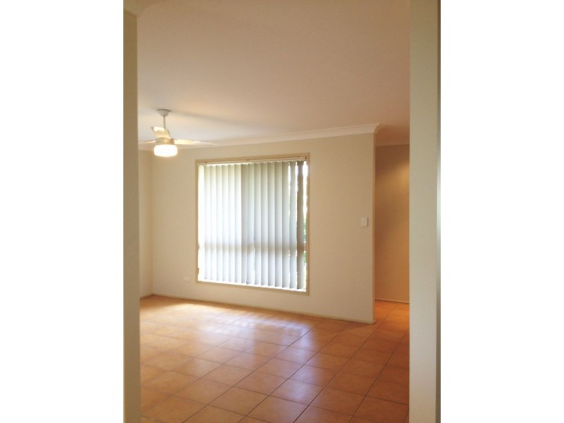 6 Pineneedle Court, Oxenford QLD 4210