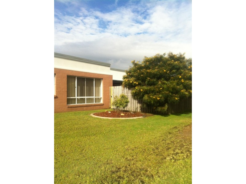 6 Ridgewood Close, Pacific Pines QLD 4211