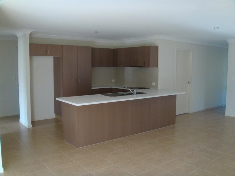 7 Portimao Court, Oxenford QLD 4210