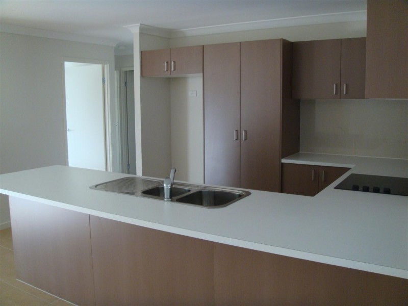 7 Portimao Court, Oxenford QLD 4210