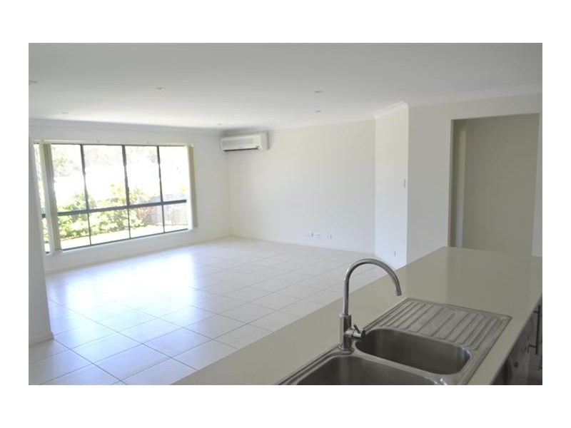 11 Seawind Drive, Coomera Waters QLD 4209