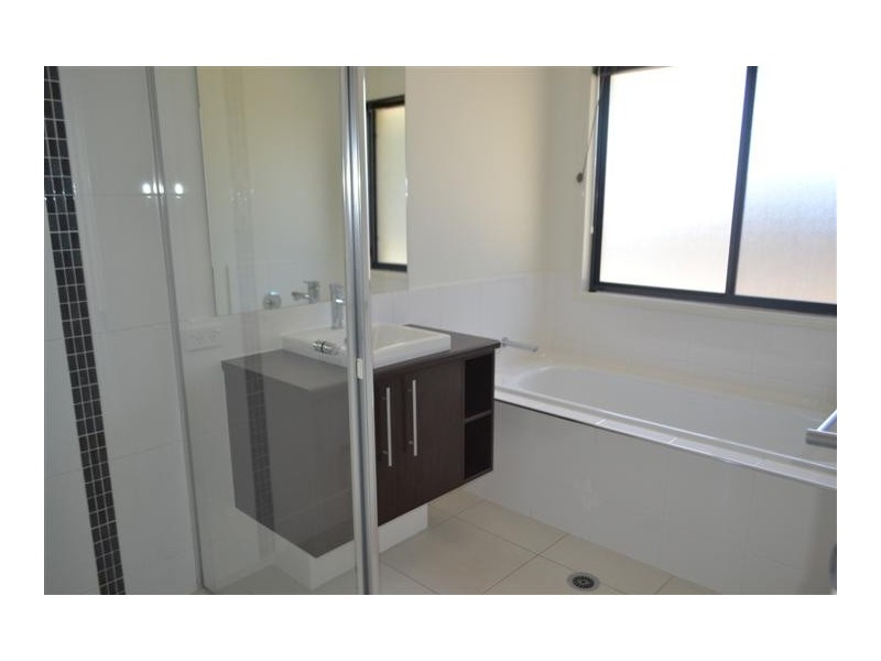 11 Seawind Drive, Coomera Waters QLD 4209