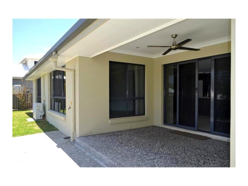 11 Seawind Drive, Coomera Waters QLD 4209