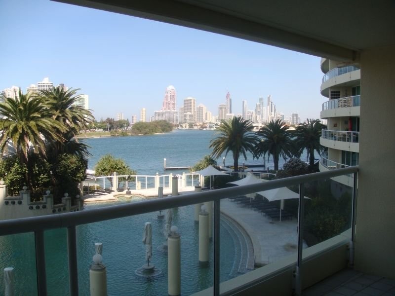 /75 Brighton Parade, Southport QLD 4215