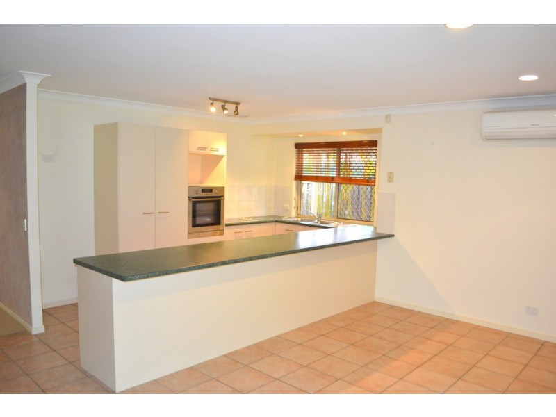 2 Emira Place, Pacific Pines QLD 4211