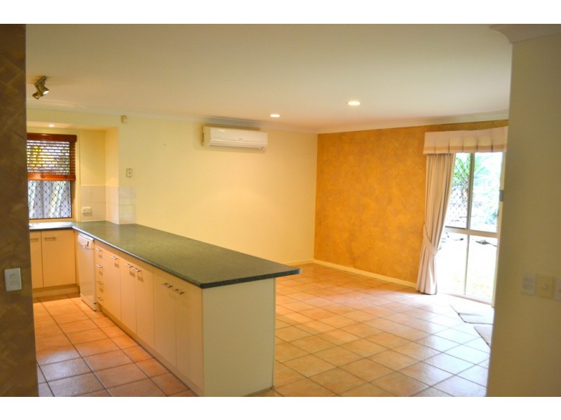 2 Emira Place, Pacific Pines QLD 4211