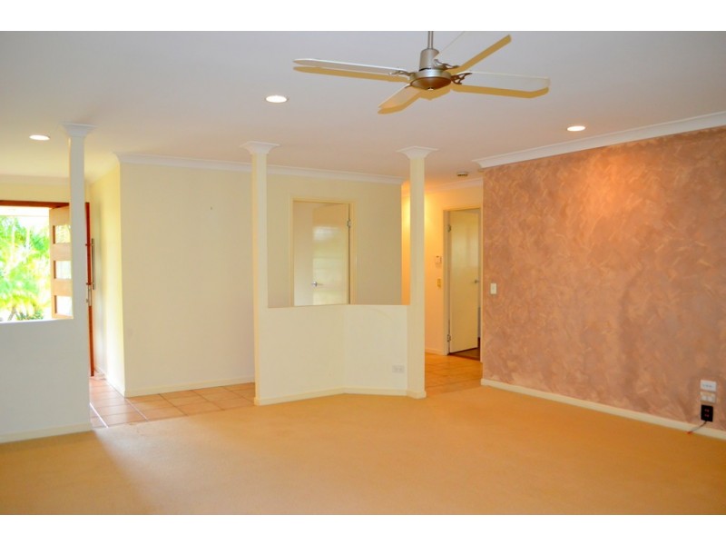 2 Emira Place, Pacific Pines QLD 4211