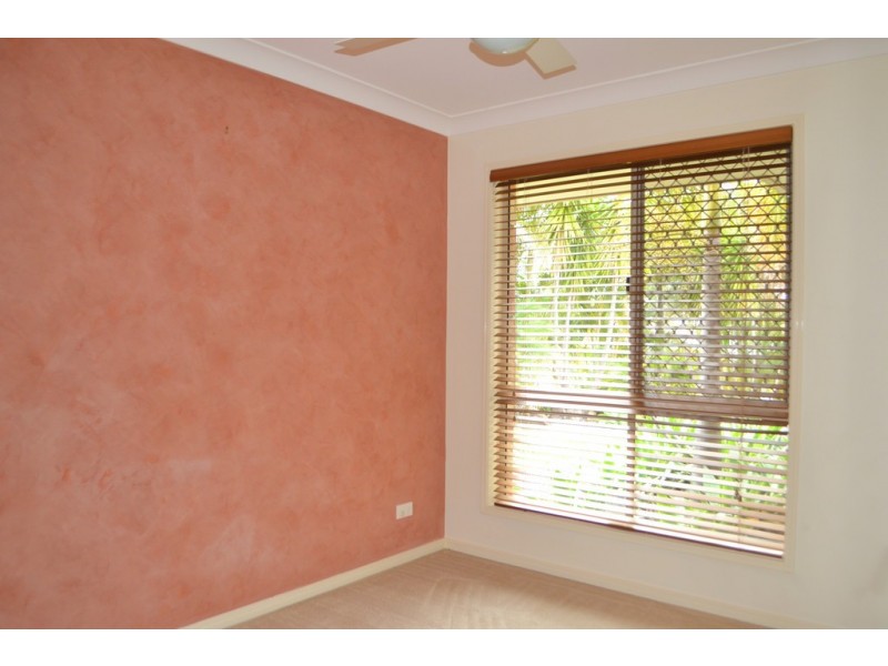 2 Emira Place, Pacific Pines QLD 4211