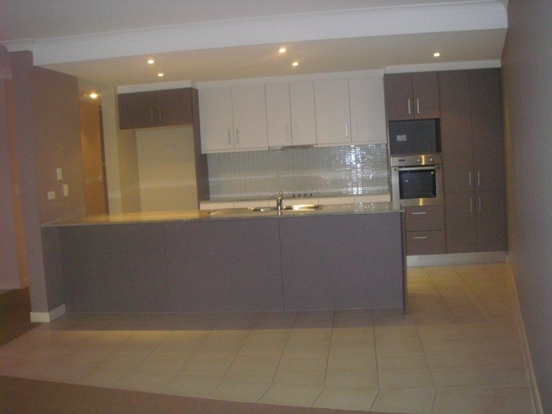 10 Valbonne Avenue, Varsity Lakes QLD 4227