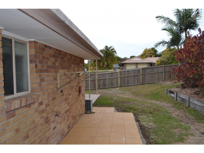 1 Clark Gable, Parkwood QLD 4214