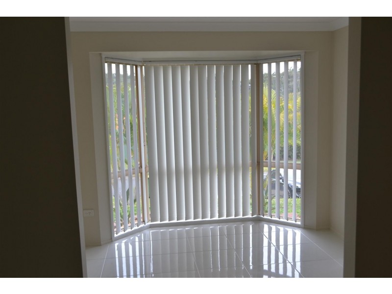 1 Clark Gable, Parkwood QLD 4214